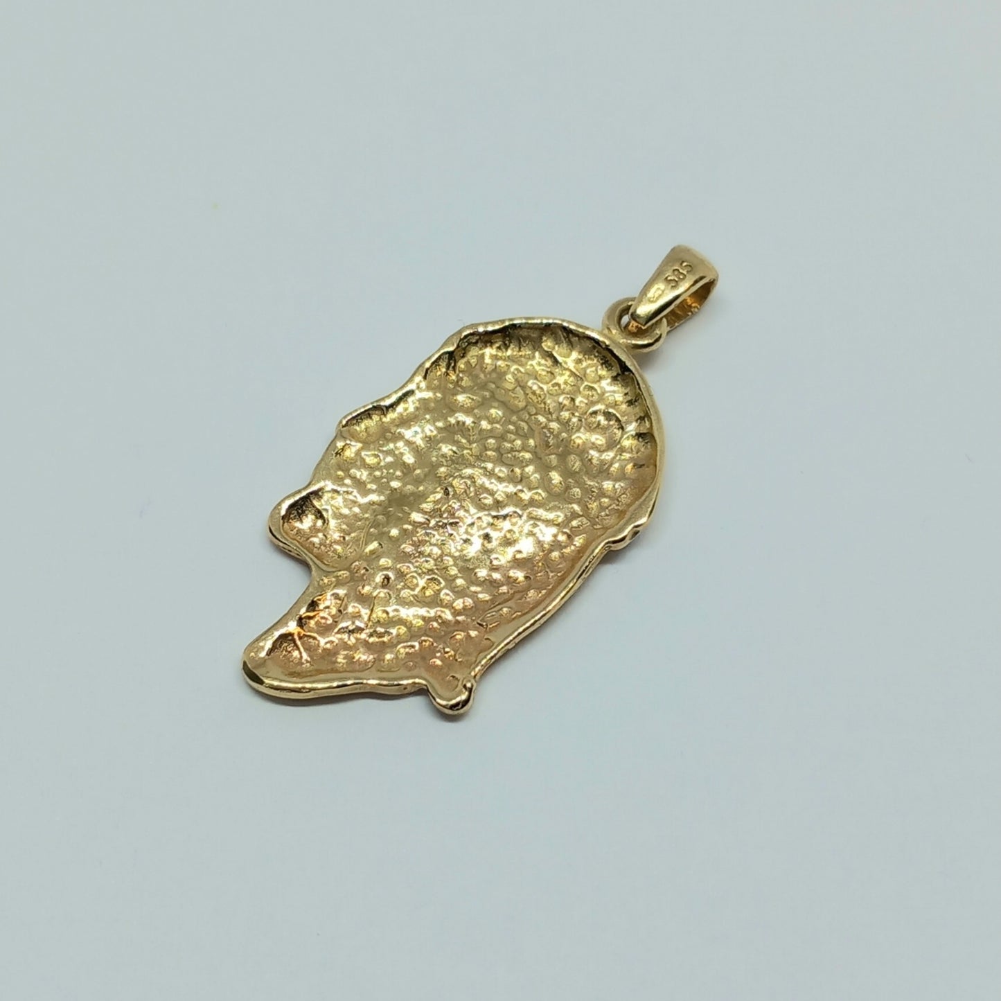 Zlatý přívěšek Ježíš