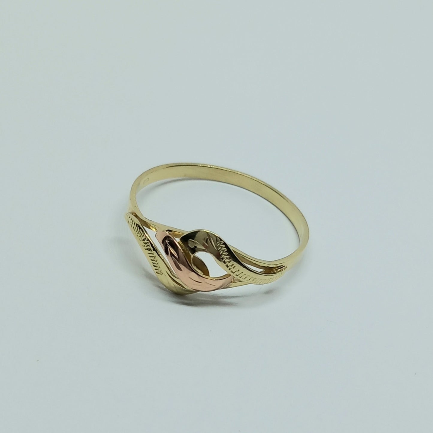 Zlatý prsten 14k 585/1000 - zlato žluté a červené - použité - vel. 64