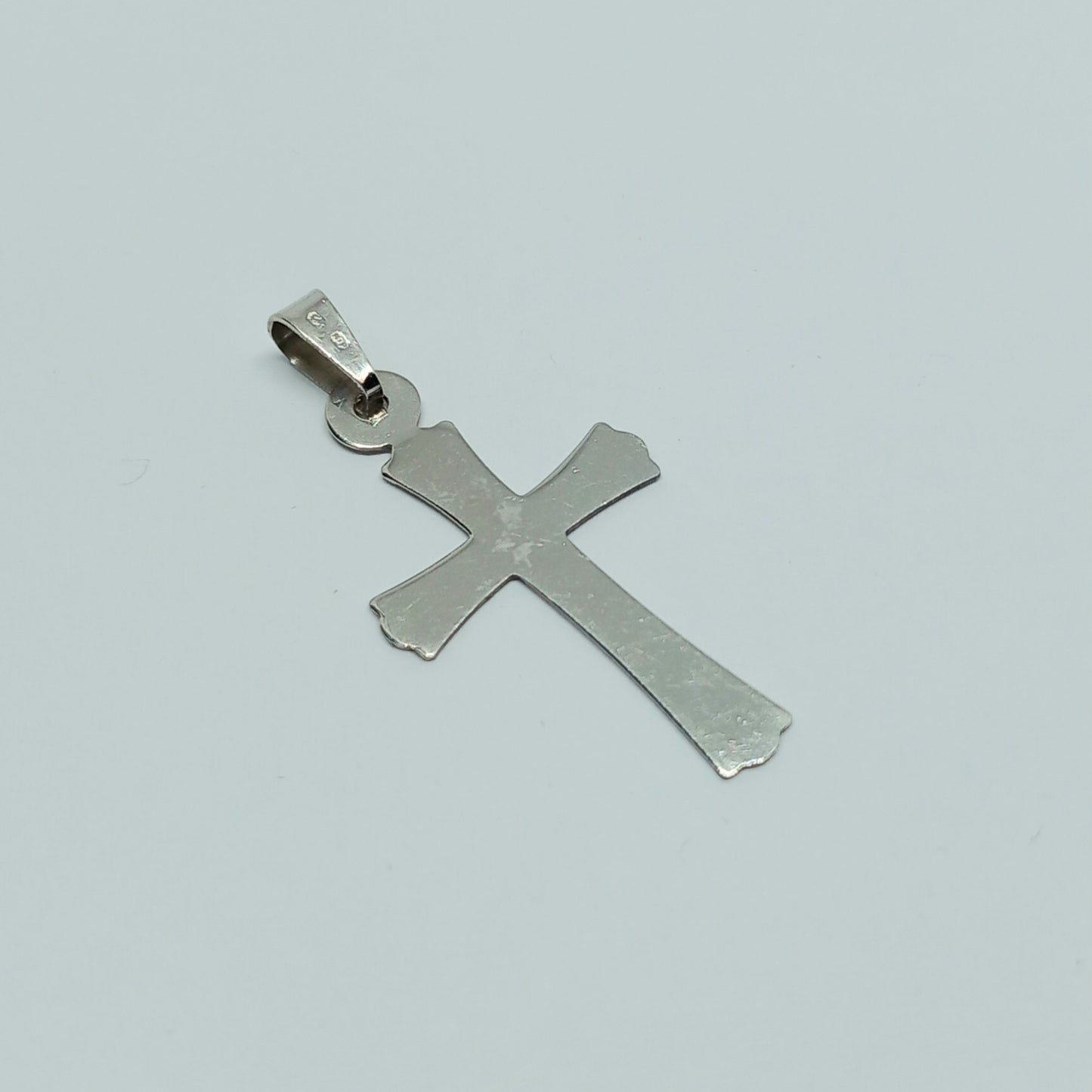 Zlatý přívěšek 14k 585/1000 Kříž - zlato bílé - použité