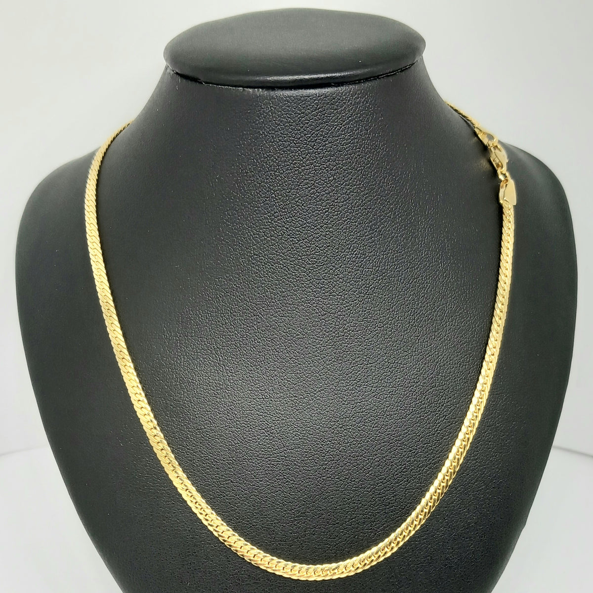 Dámský řetěz ze žlutého zlata 14k . 5,84g . 54cm . stav A1