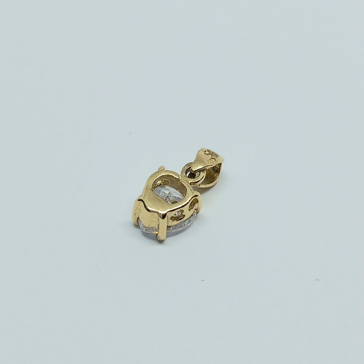 Přívěšek ze žlutého zlata 14k . Srdce . 0,89g . stav A1