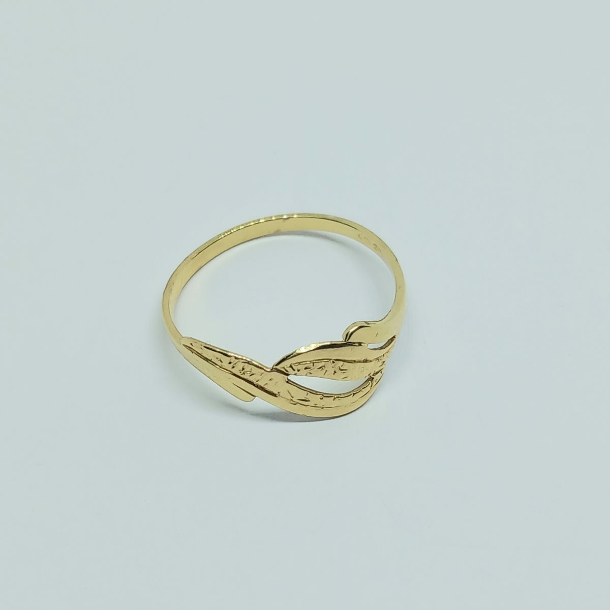 Dámský prsten ze žlutého zlata 14k . 1,12g . vel. 54 . stav B