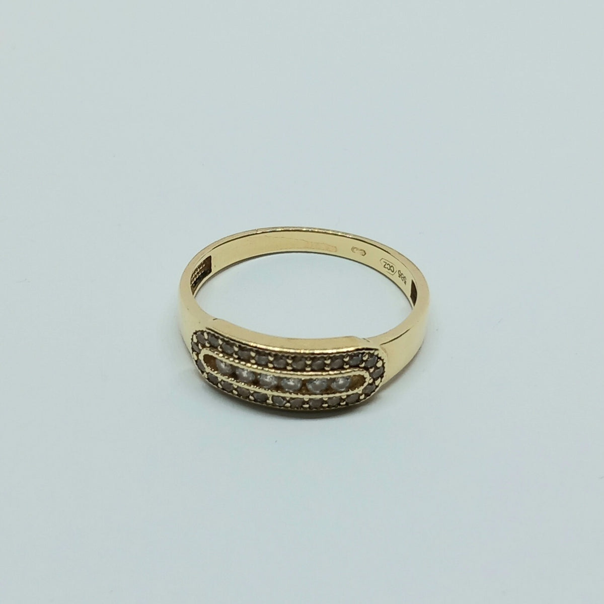 Dámský prsten ze žlutého zlata 14k . vel. 56 . 2,42g . stav B