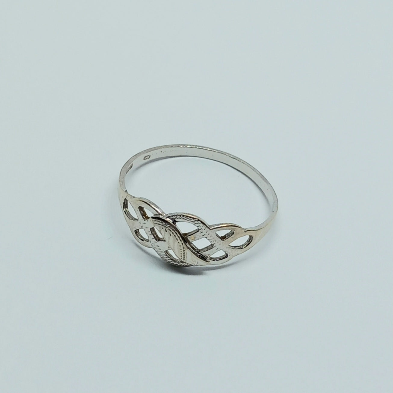 Zlatý prsten 14k 585/1000 - zlato bílé - použité - vel. 57