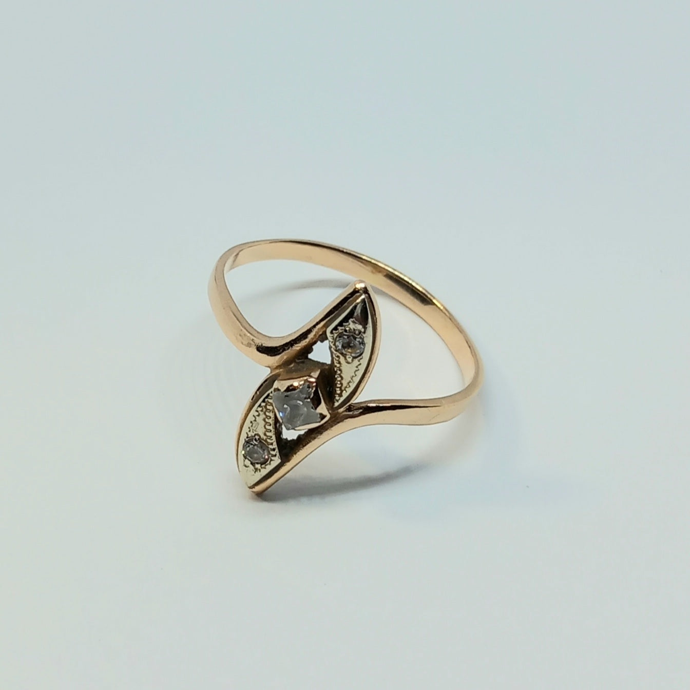 Zlatý prsten 14k 585/1000 - zlato růžové a bílé - použité - vel. 62