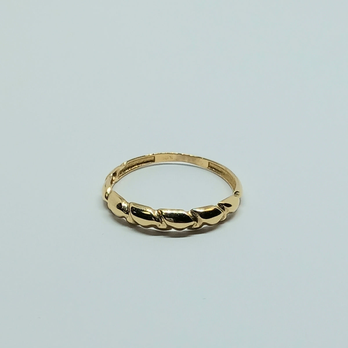 Dámský prsten ze žlutého zlata 14k . vel. 57 . 0,88g . stav A1