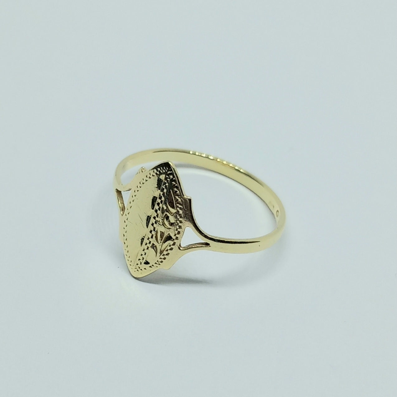 Zlatý prsten 14k 585/1000 - zlato žluté - použité - vel. 53