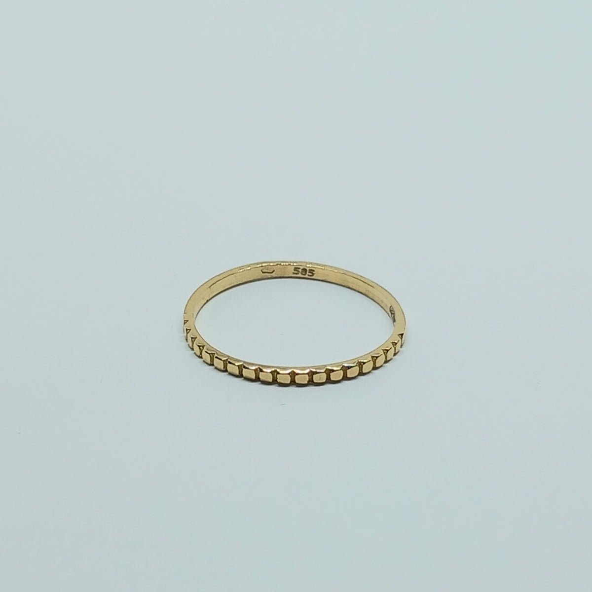 Dámský prsten ze žlutého zlata 14k . vel. 54 . 0,76g . stav A1