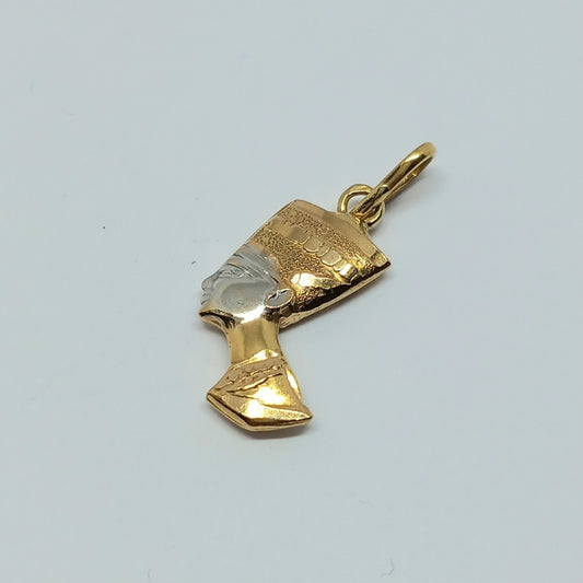 Zlatý přívěšek Nefertiti