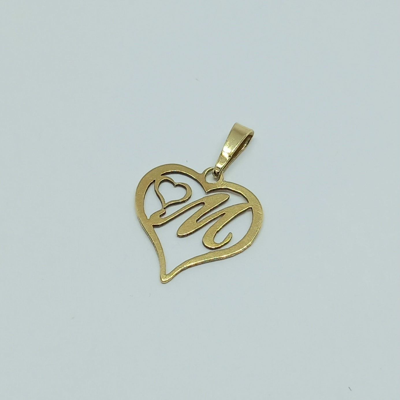 Zlatý přívěšek písmeno M a Srdce