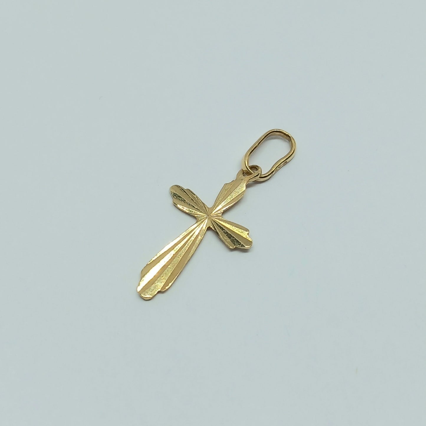 Zlatý přívěšek Kříž