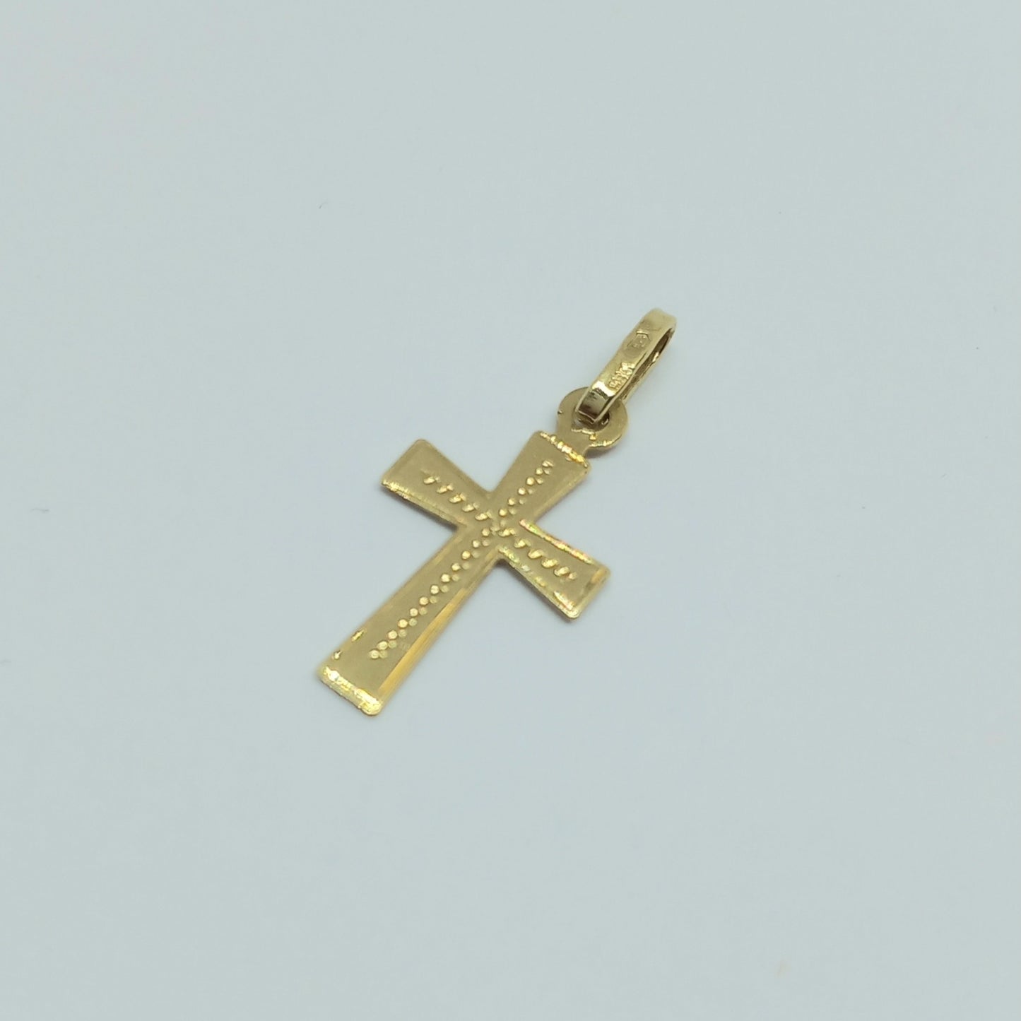 Zlatý přívěšek Kříž