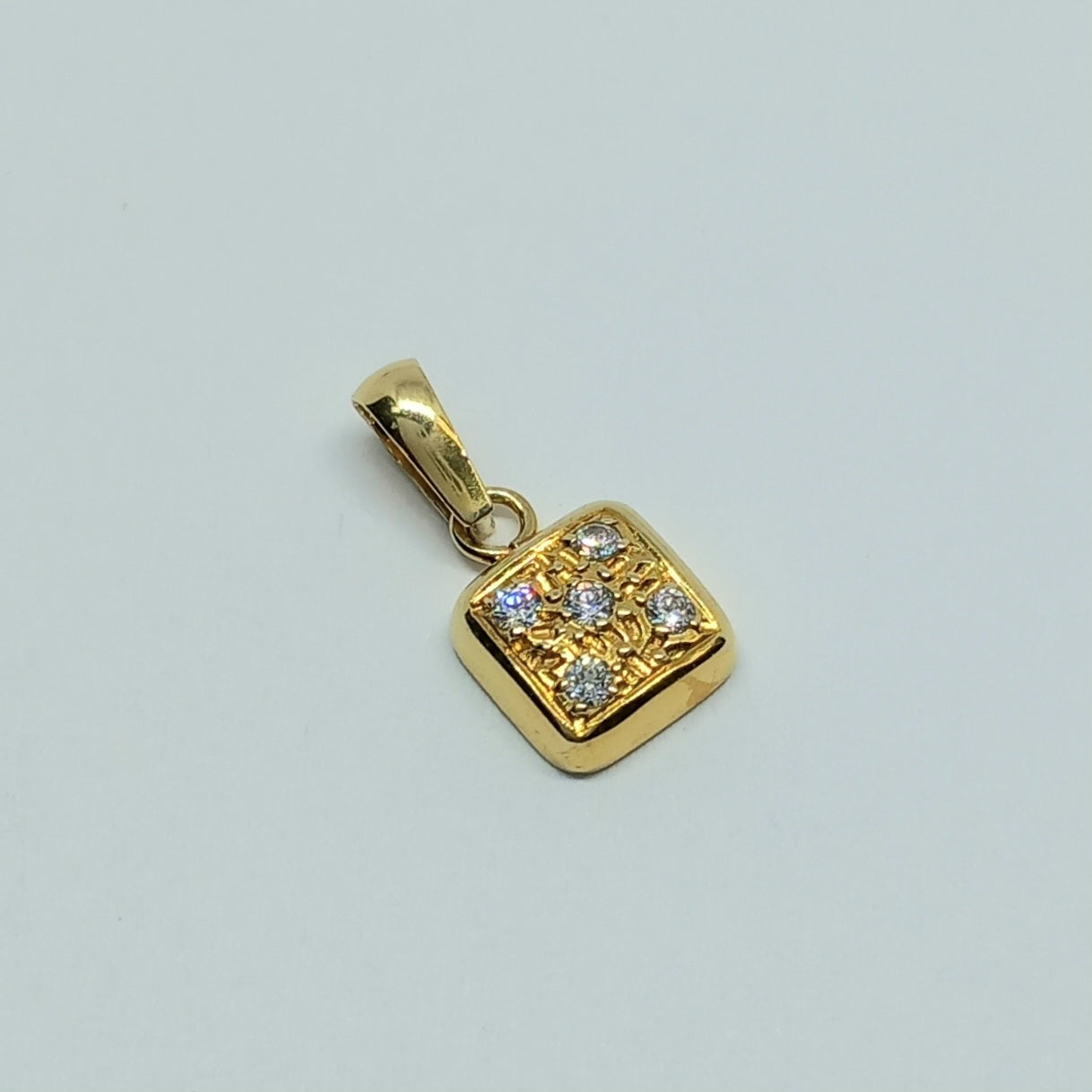 Zlatý přívěšek 14k 585/1000 - zlato žluté - jako nové