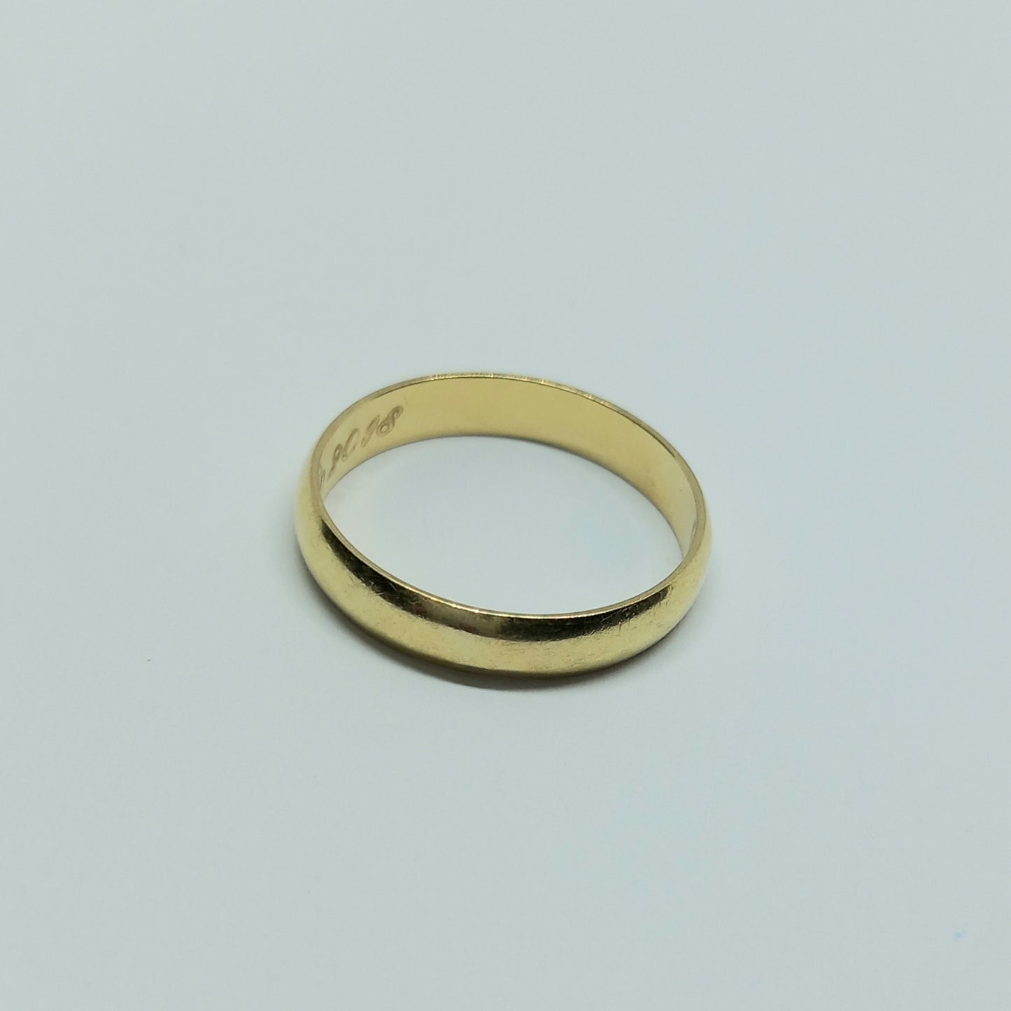 Zlatý prsten 14k 585/1000 snubní - zlato žluté - použité - vel. 58
