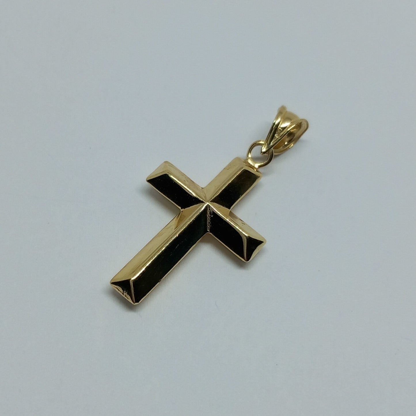 Zlatý přívěšek 14k 585/1000 Kříž - zlato žluté - jako nové