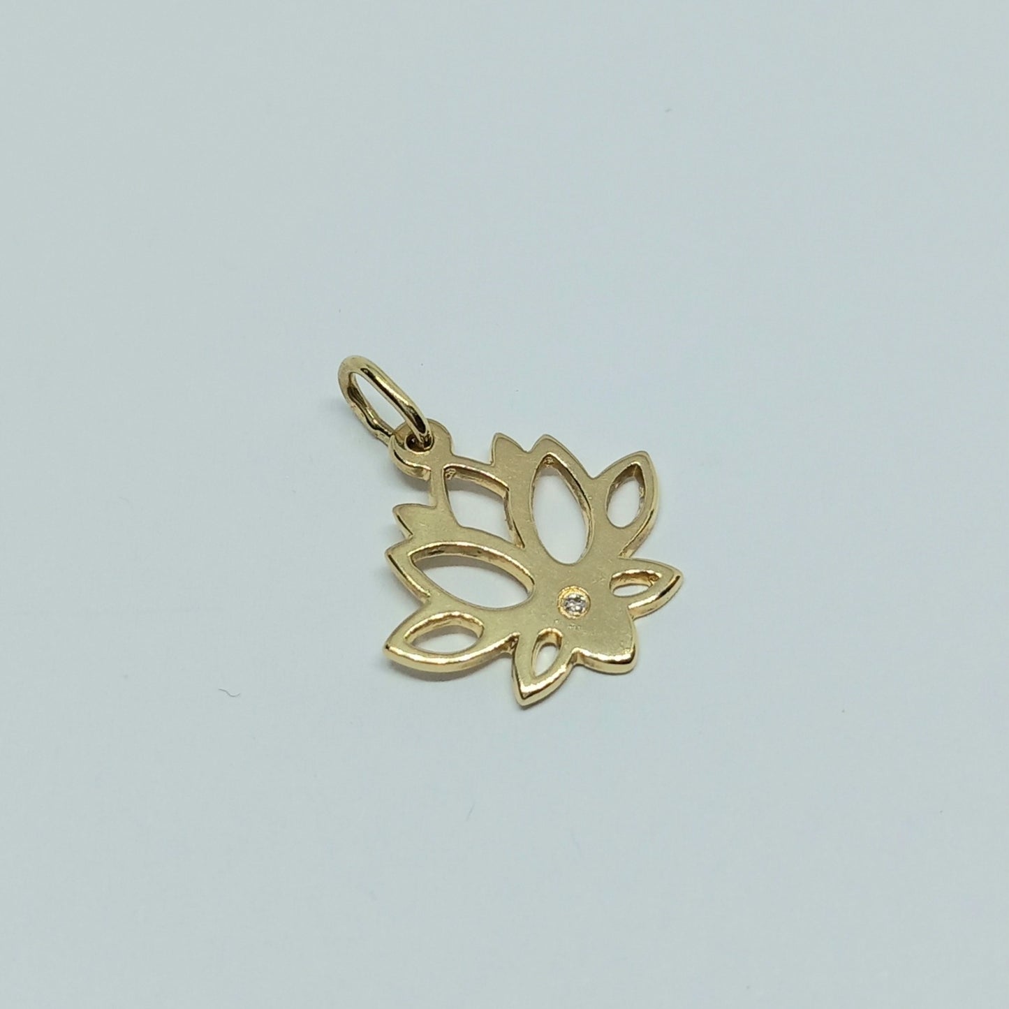 Zlatý přívěšek 14k 585/1000 Lotos - zlato žluté - použité