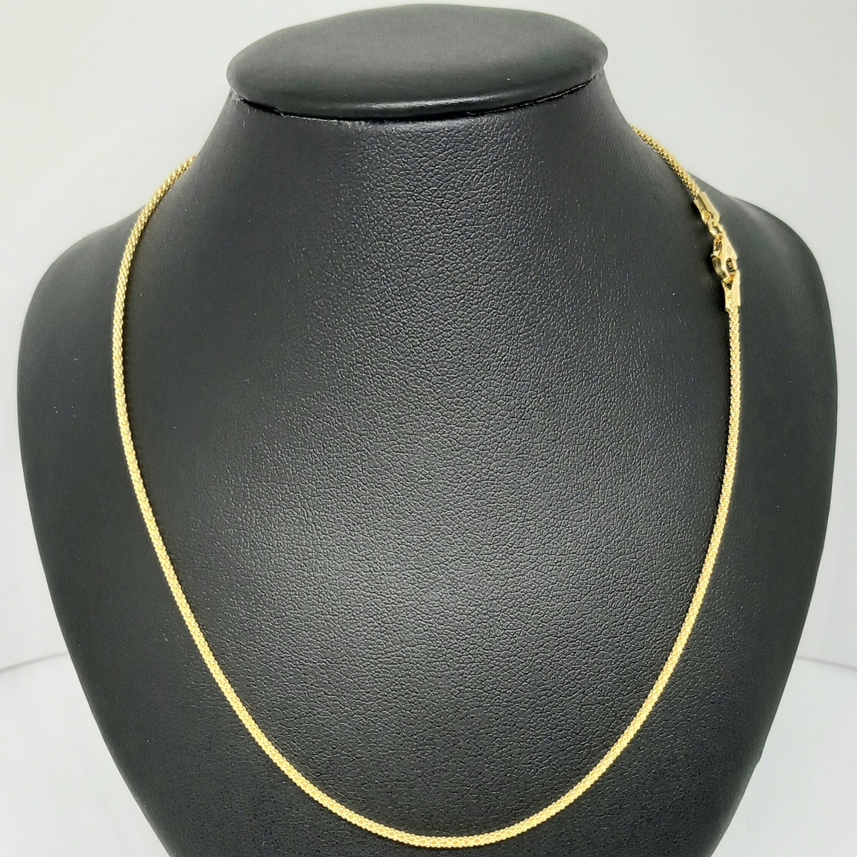 Dámský řetěz ze žlutého zlata 14k . 3,01g . 45cm . stav A1