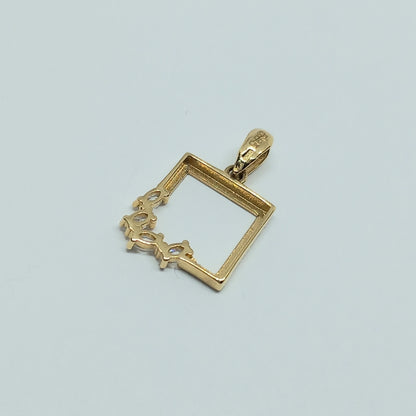 Přívěšek ze žlutého zlata 14k . 0,79g . stav A1