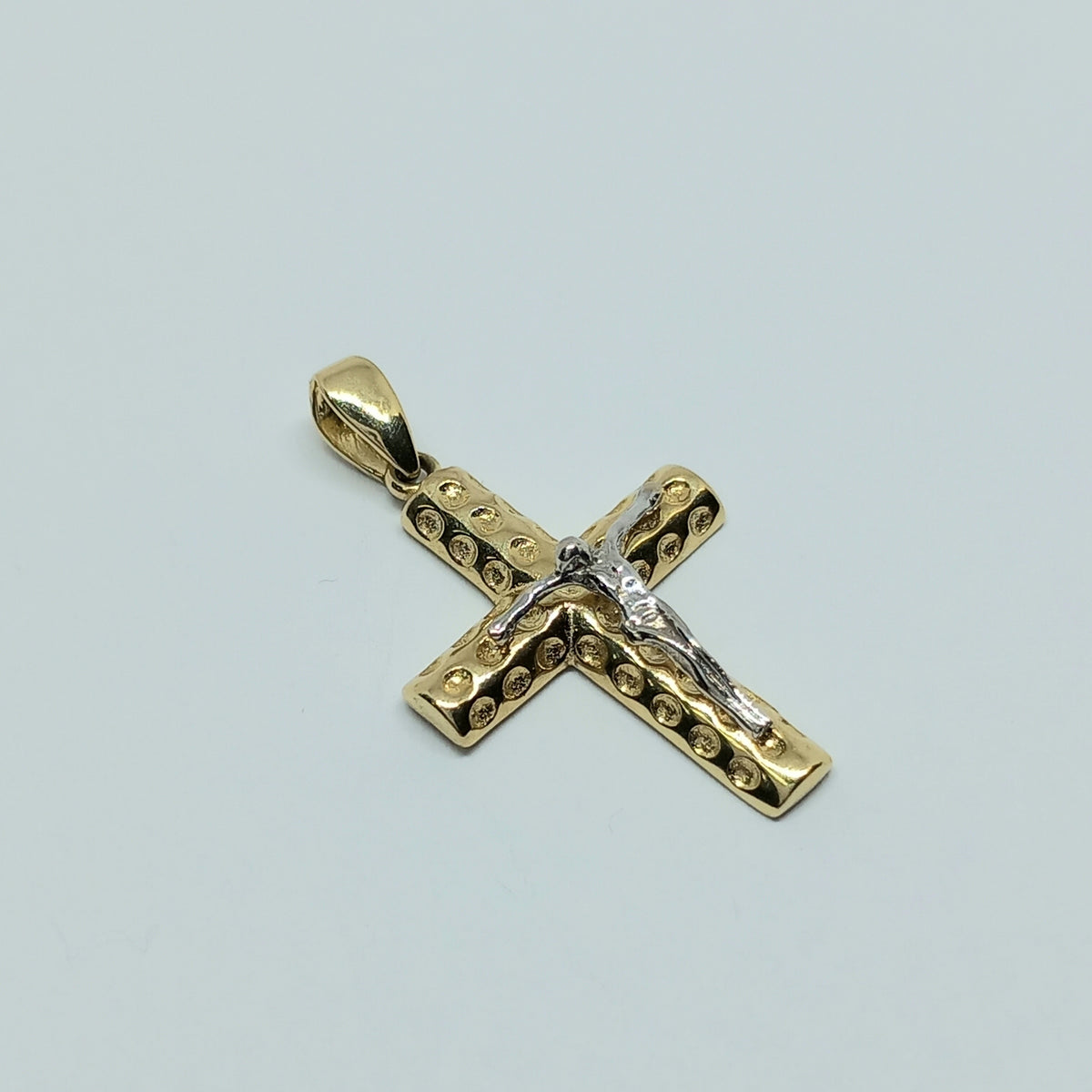 Přívěšek ze žlutého a bílého zlata 14k . Kříž . 1,28g . stav A1