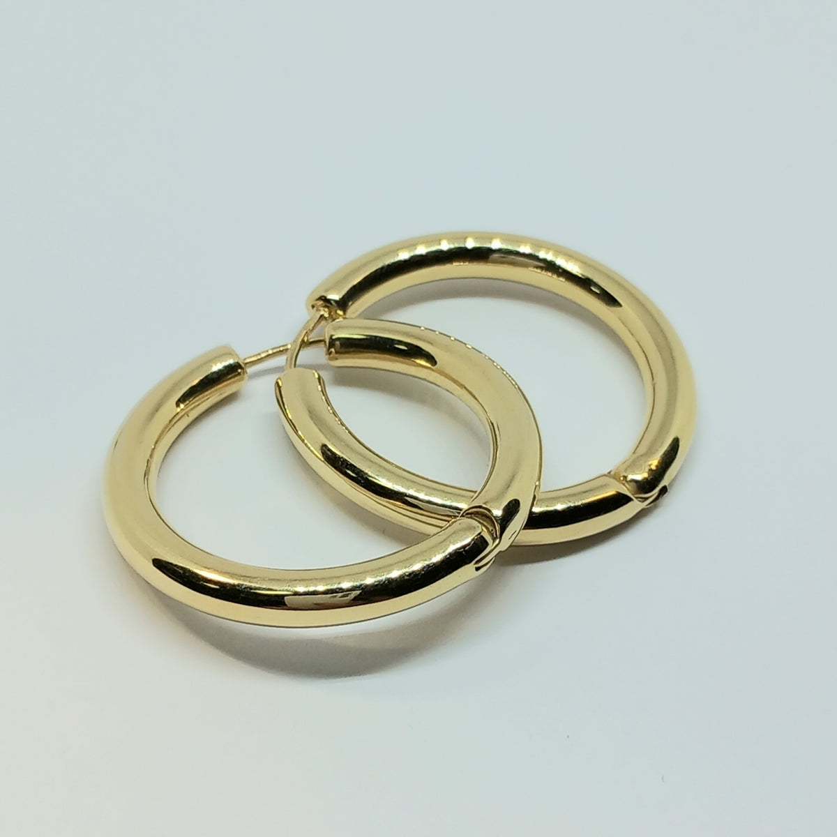 Náušnice ze žlutého zlata 14k . Kruhy . 4,50g . stav A1