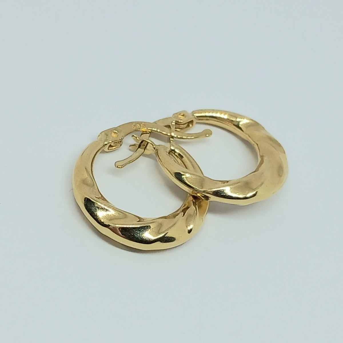 Náušnice ze žlutého zlata 14k . Kruhy . 1,90g . stav A1