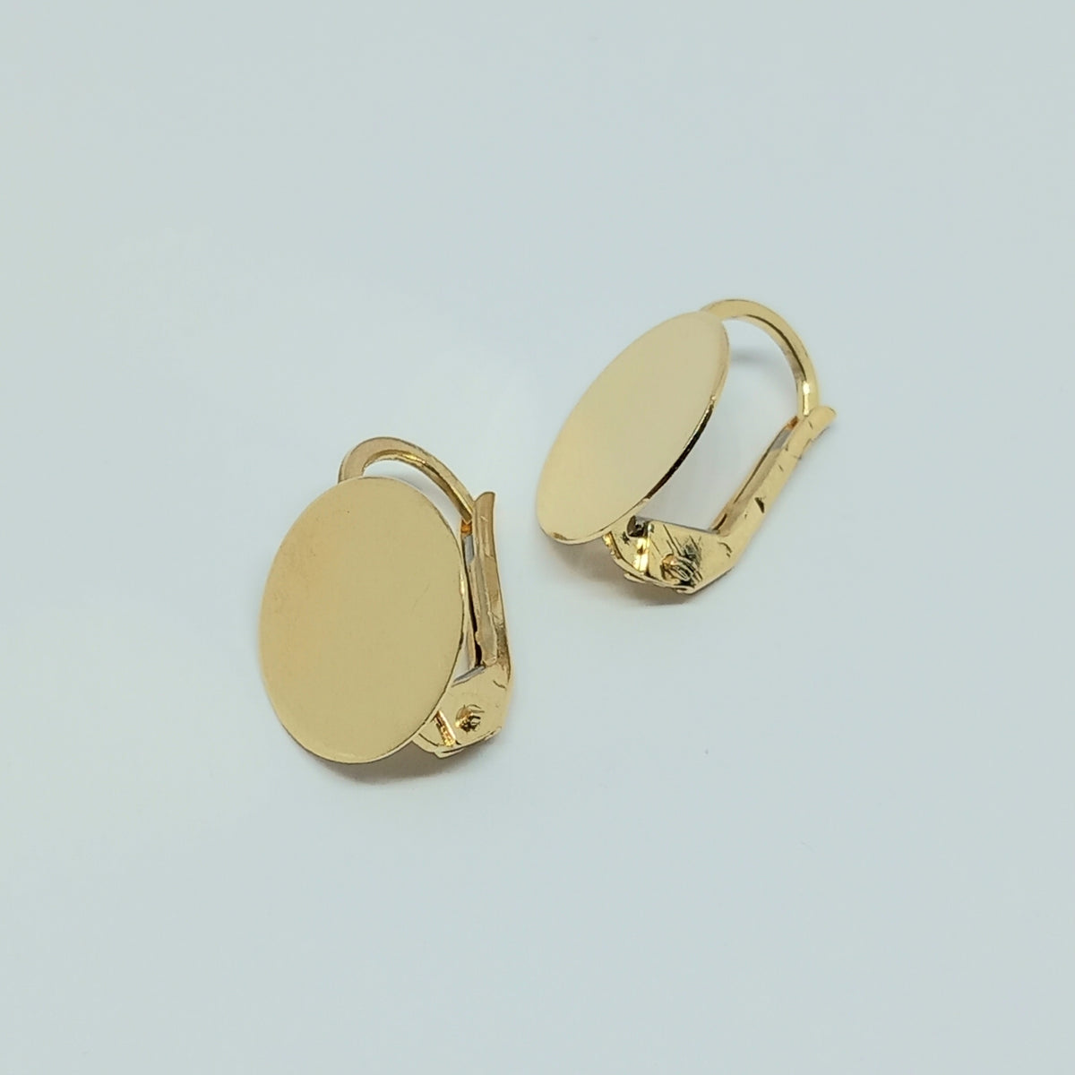 Náušnice ze žlutého zlata 14k . Visací . 1,90g . stav A1