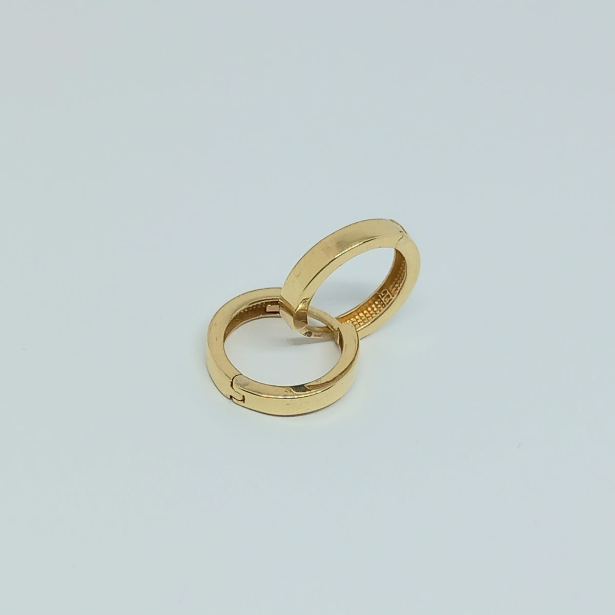 Náušnice ze žlutého zlata 14k . Kruhy . 2,57g . stav A1