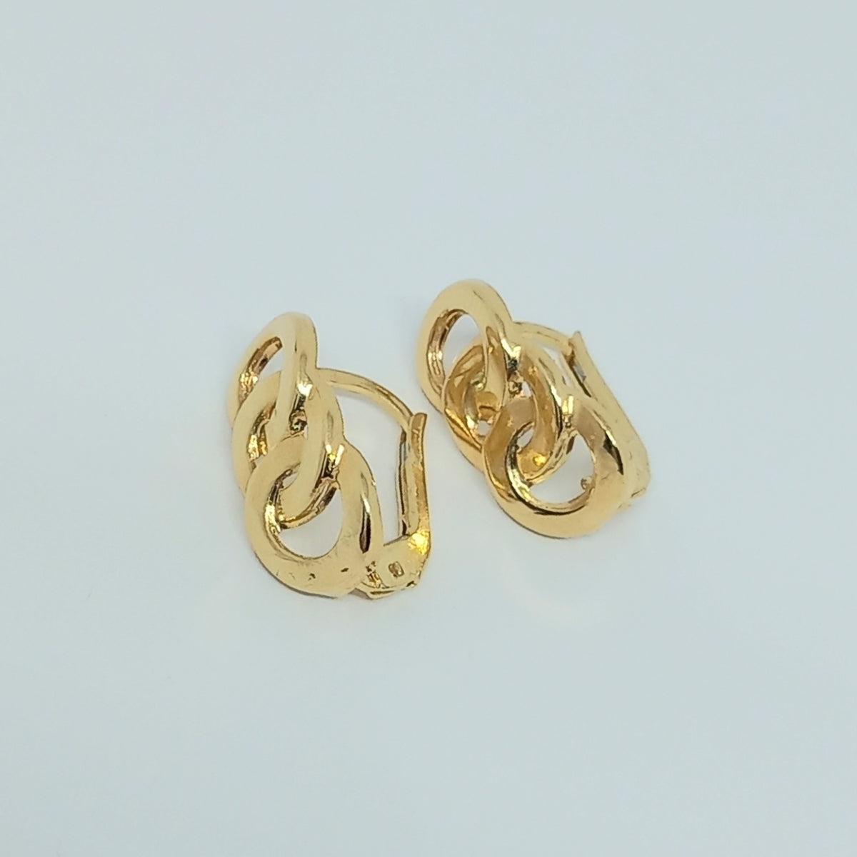 Náušnice ze žlutého zlata 14k . Visací . 2,08g . stav A1