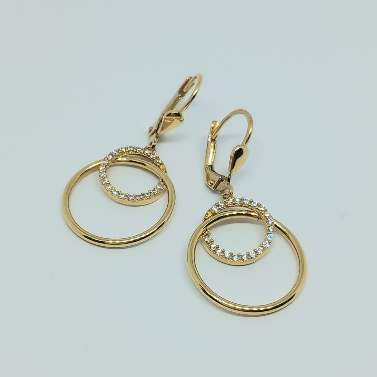 Náušnice ze žlutého zlata 14k . Visací . 2,90g . stav A1