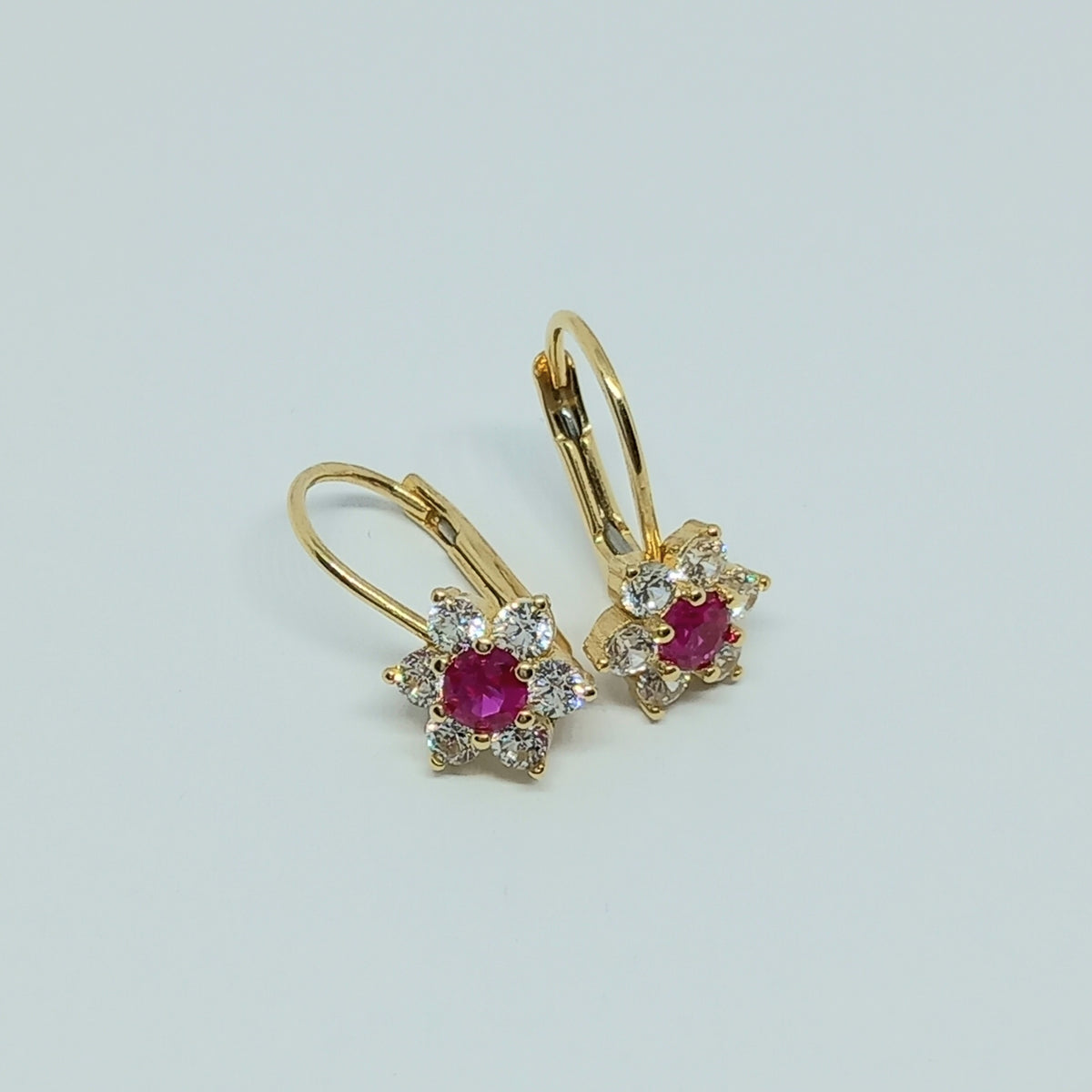 Dětské náušnice ze žlutého zlata 14k . Visací . Květ . 1,89g . stav A