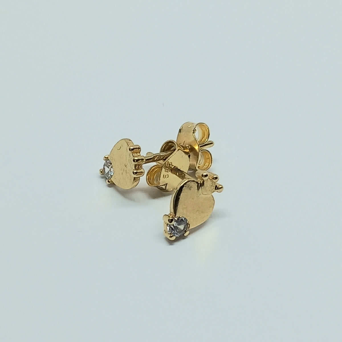 Náušnice ze žlutého zlata 14k . Pecky . 0,98g . stav A1