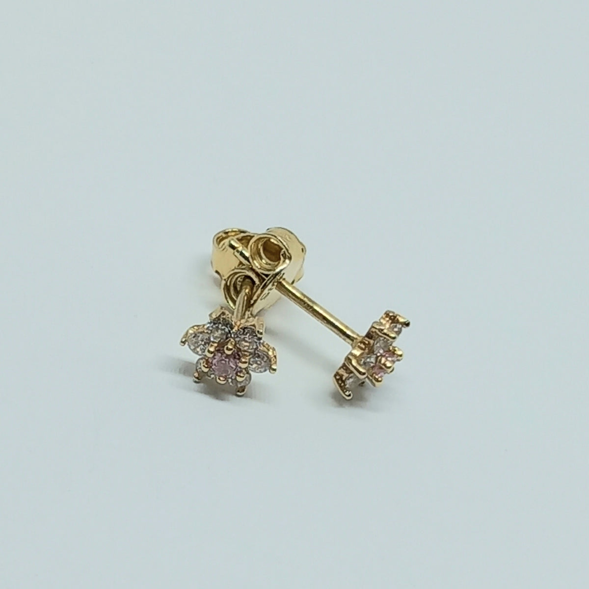 Náušnice ze žlutého zlata 14k . Květ . 1,12g . stav A1