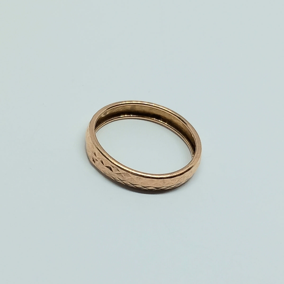 Snubní prsten z růžového zlata 14k . 0,78g . vel. 50 . stav C