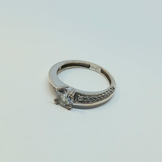 Dámský prsten z bílého zlata 14k . vel. 51 . 2,63g .  stav B