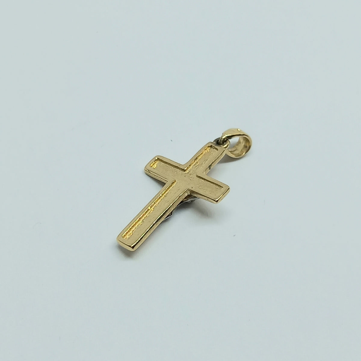 Přívěšek ze žlutého a bílého zlata 14k . Kříž . 0,82g . stav A1