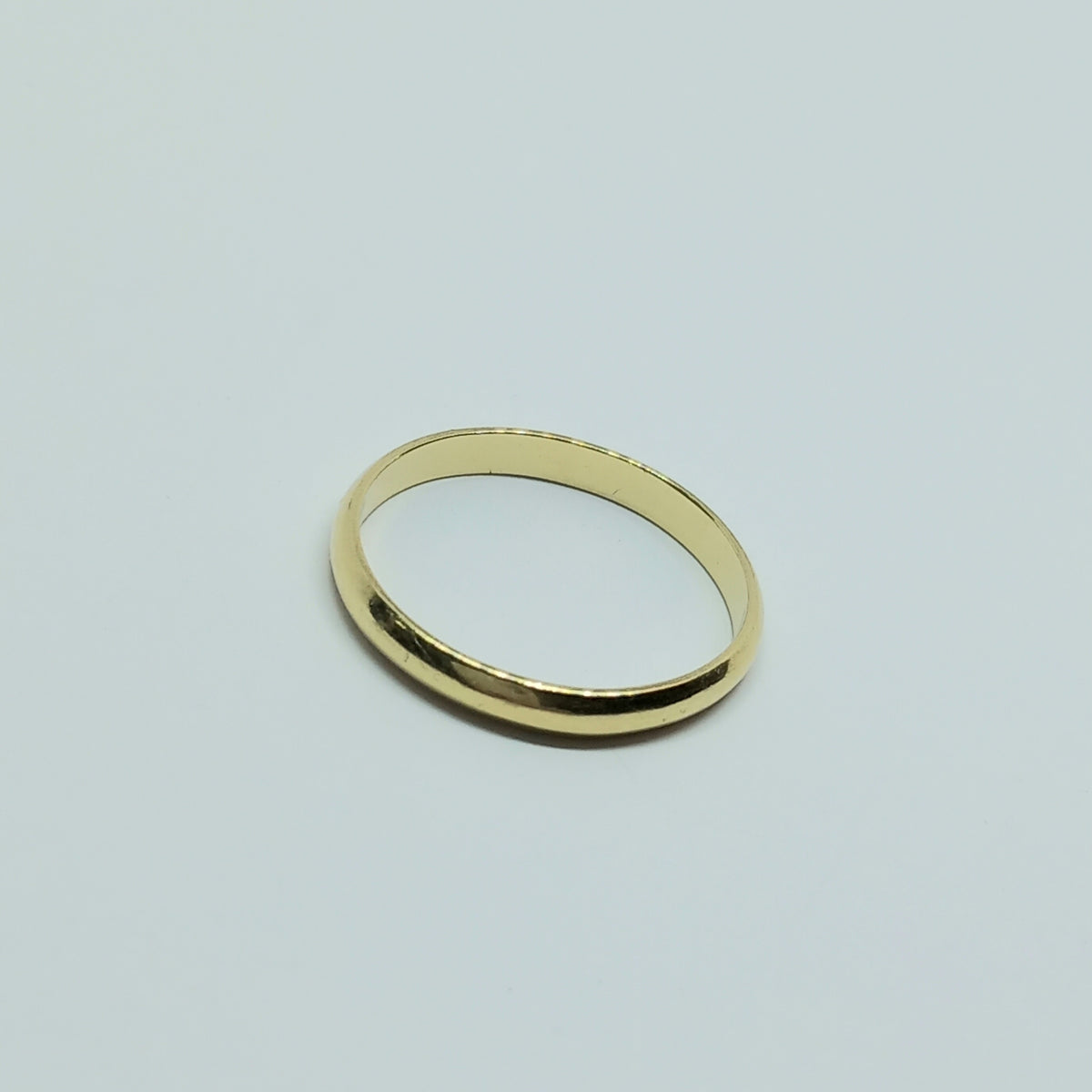 Snubní prsten ze žlutého zlata 14k . 2,36g . vel. 59 . stav B
