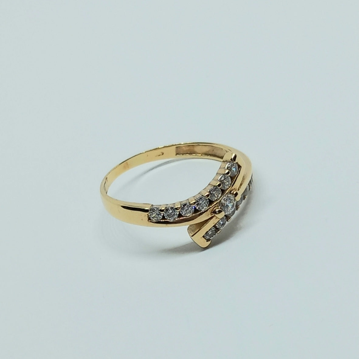 Zlatý prsten 14k 585/1000 - zlato žluté - jako nové - vel. 54