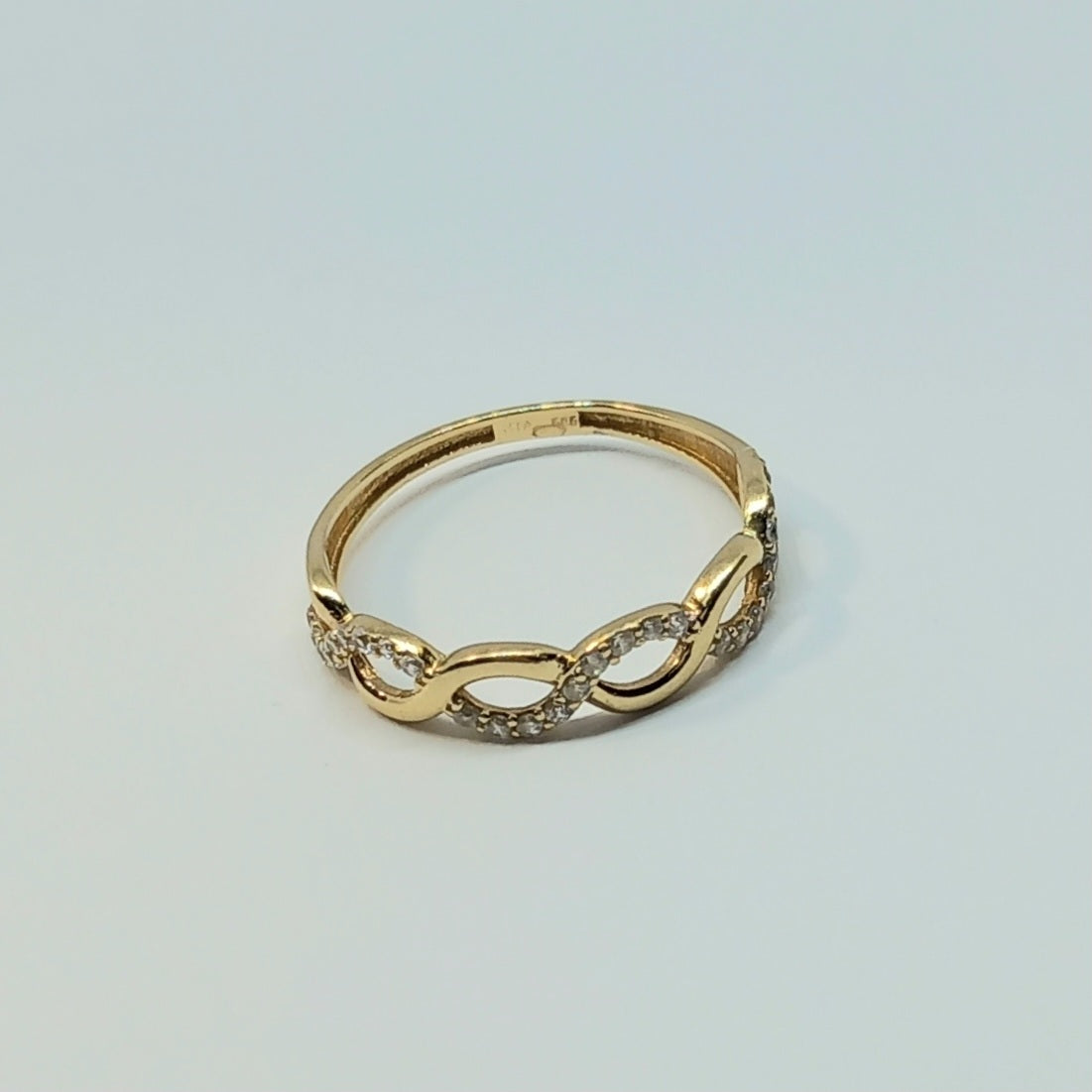 Dámský prsten ze žlutého zlata 14k . vel. 52 . 1,06g . stav B