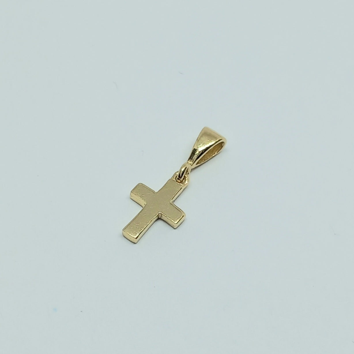 Zlatý přívěšek 14k 585/1000 Kříž - zlato žluté - jako nové