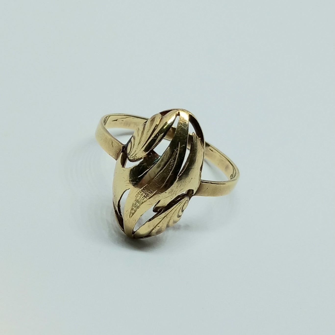 Zlatý prsten 14k 585/1000 - zlato žluté - použité - vel. 71