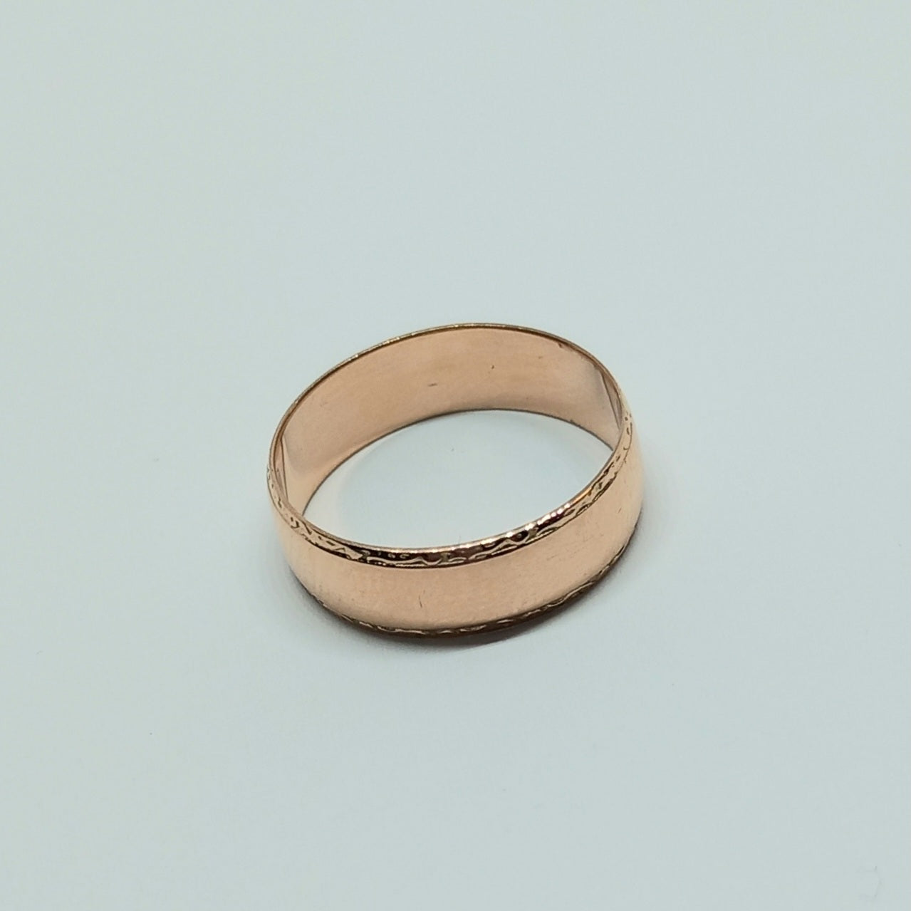 Zlatý prsten 14k 585/1000 snubní - zlato růžové - použité - vel. 64