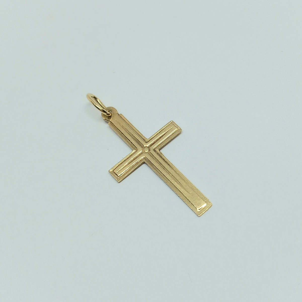 Zlatý přívěšek ze žlutého zlata 14k . Kříž . 0,61g . stav B
