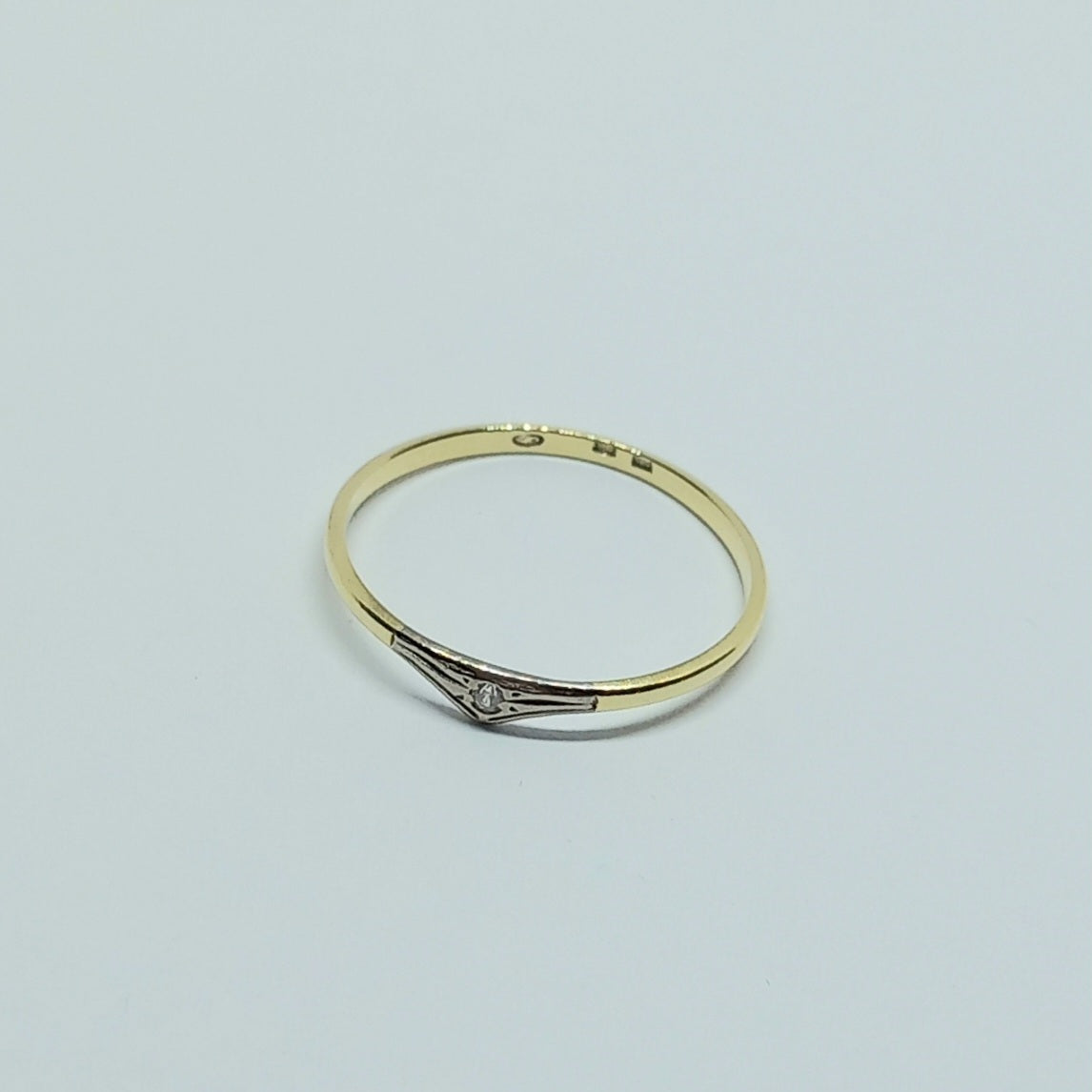 Zlatý prsten 14k 585/1000 - zlato žluté a bílé - použité - vel. 58
