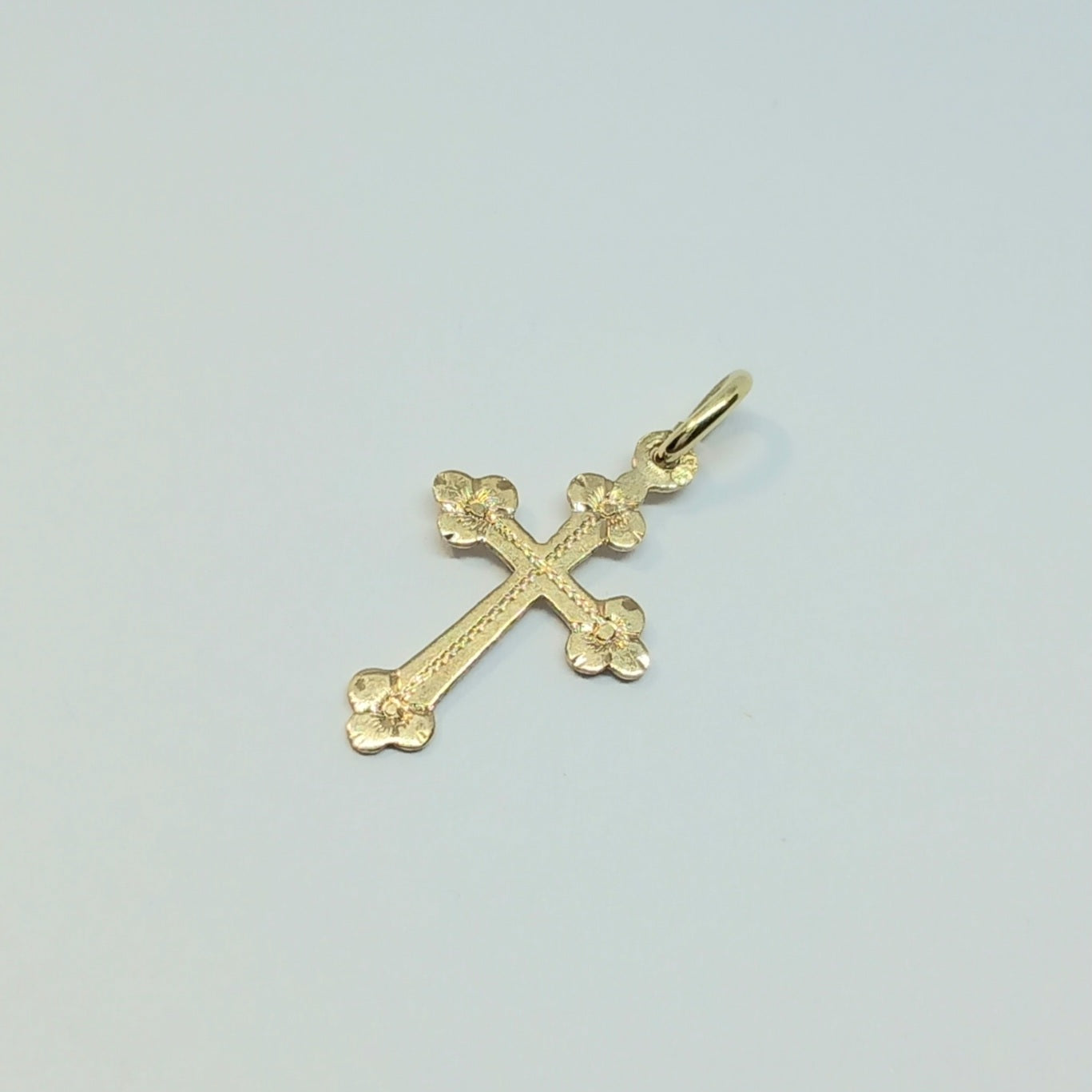Přívěšek Kříž ze žlutého zlata 14k . 0,31g . stav B