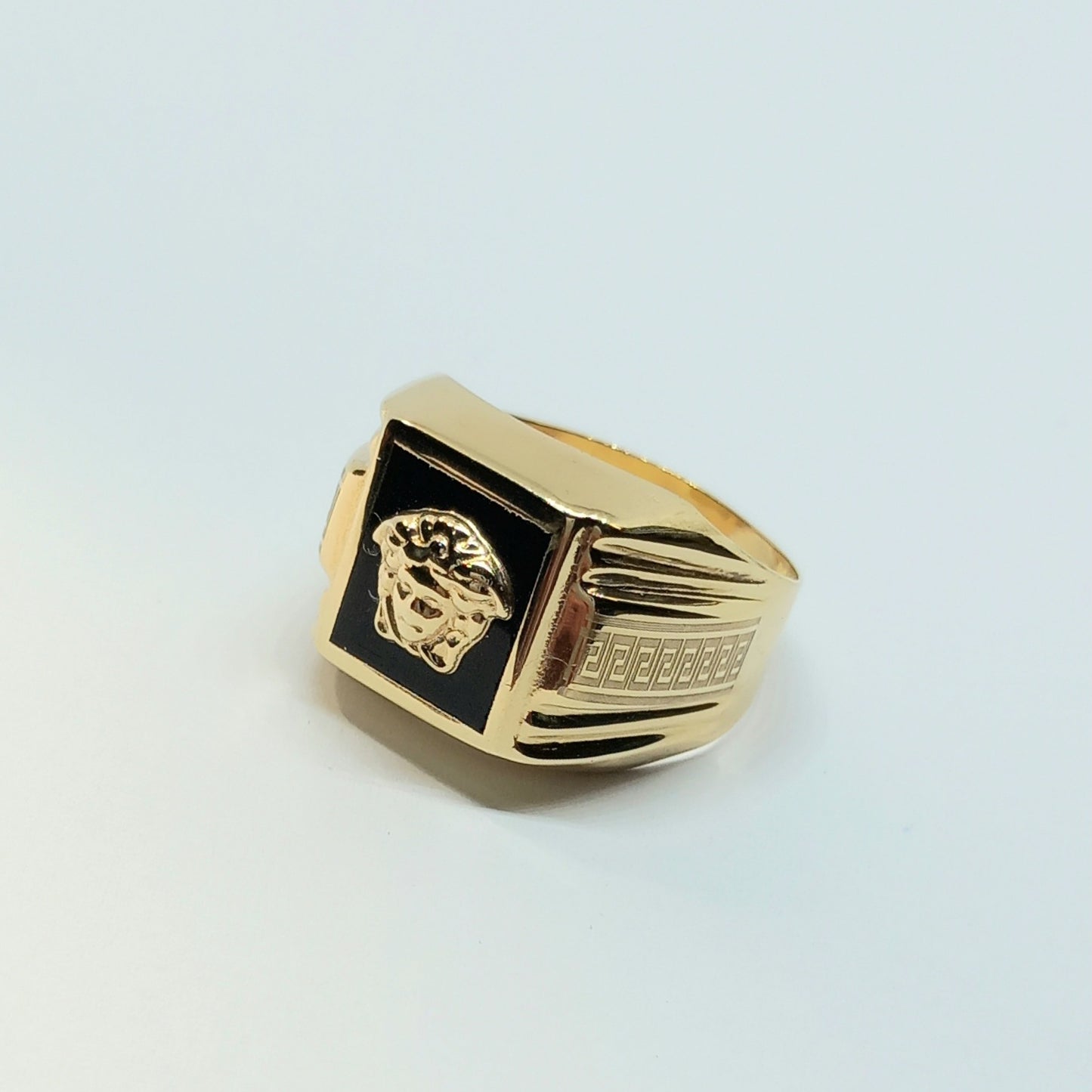 Zlatý prsten 14k 585/1000 Medúza - zlato žluté - jako nové - vel. 62