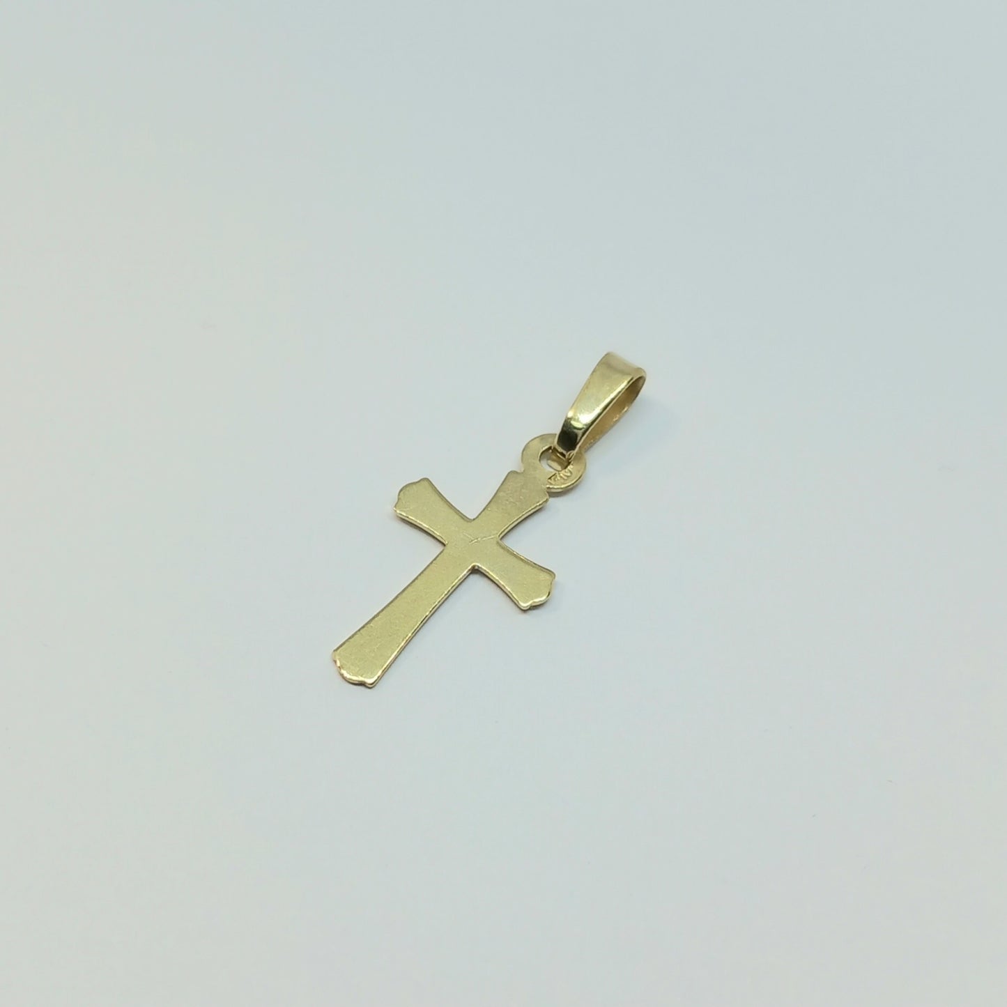 Přívěšek Kříž ze žlutého zlata 14k . 0,54g . stav B