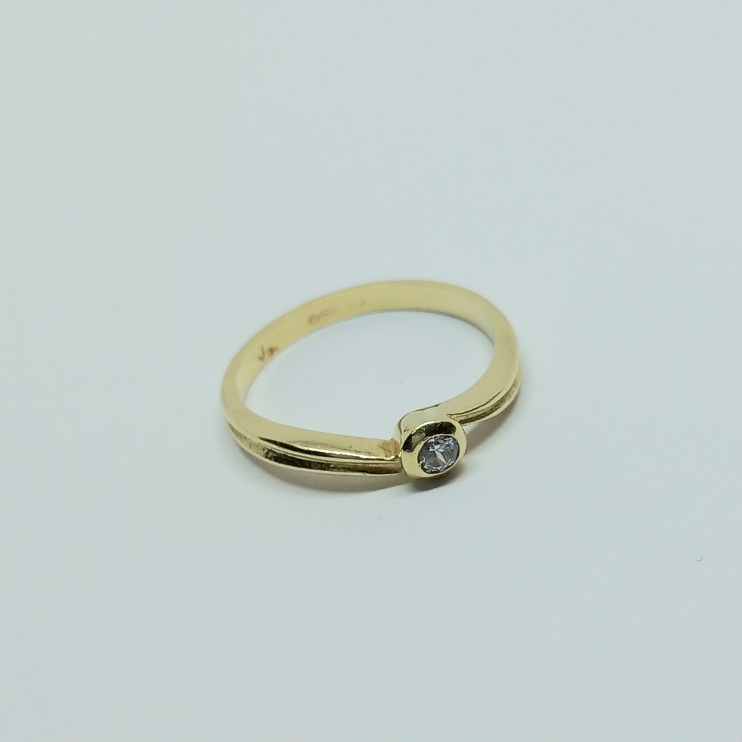 Zlatý prsten 14k 585/1000 - zlato žluté - použité - vel. 56