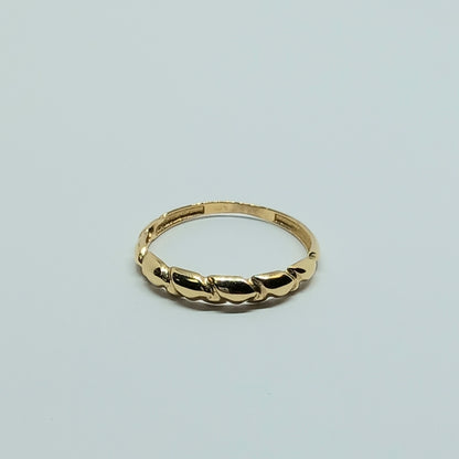 Dámský prsten ze žlutého zlata 14k . vel. 53 . 2,28g . stav A1