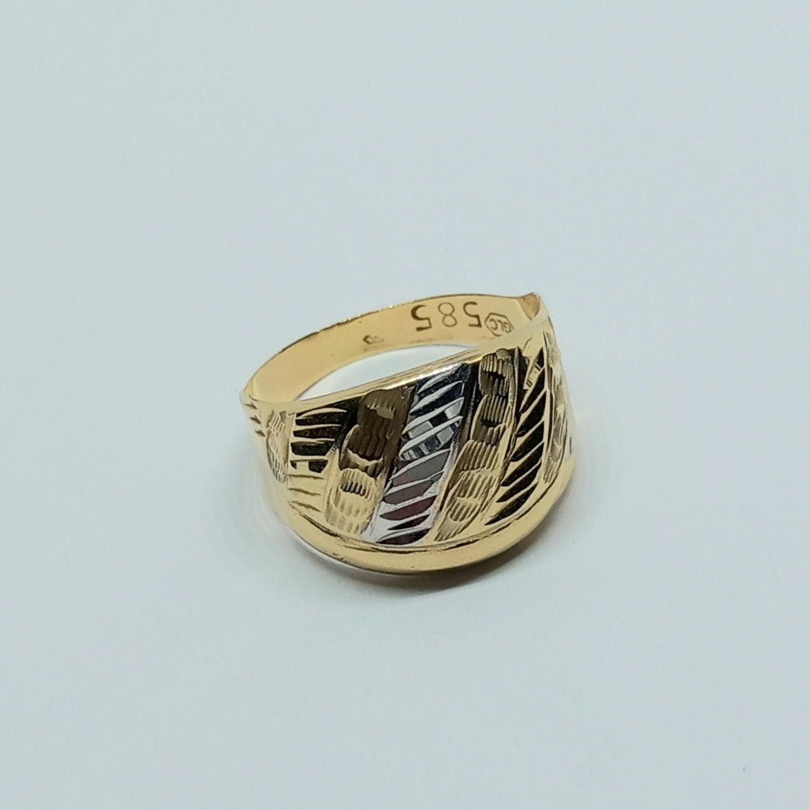Dámský prsten ze žlutého a bílého zlata 14k . vel. 58 . 1,89g . stav B