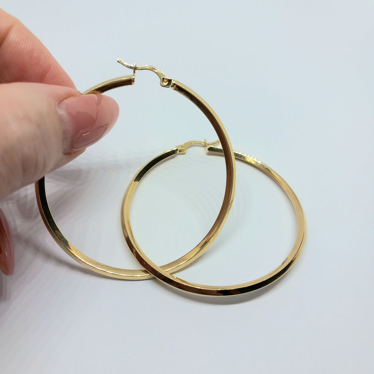 Náušnice ze žlutého zlata 14k . Kruhy . 3,80g . stav A1
